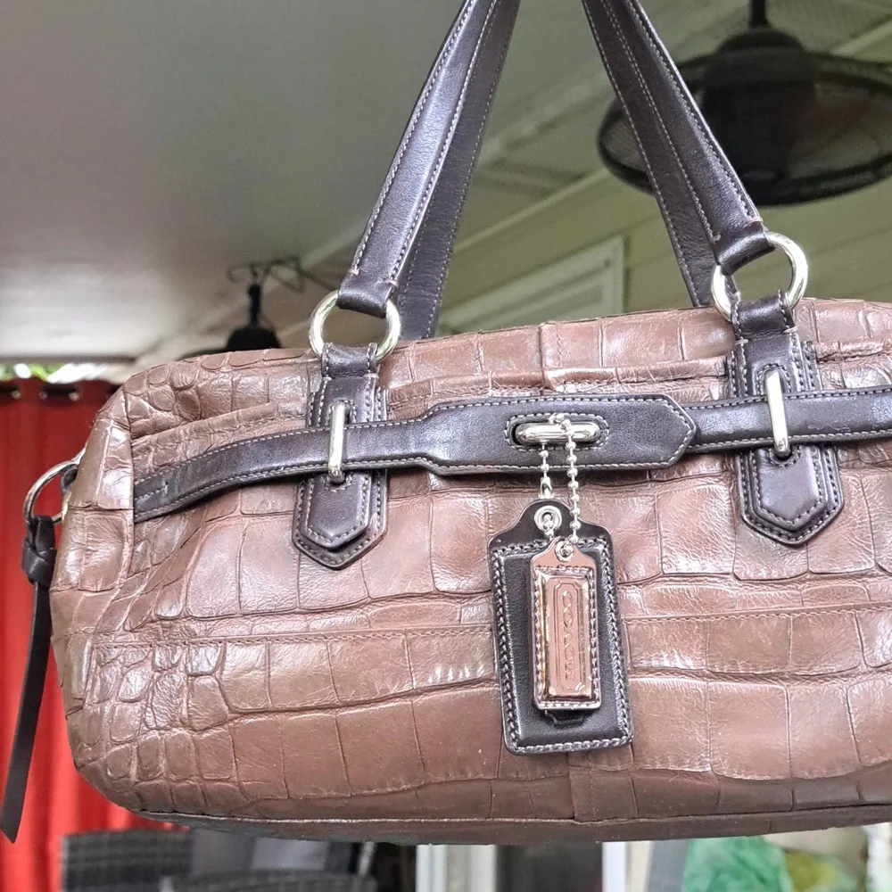 Coach Crocodile Embossed Chelsea Satchel /Crossbody Great Condition - Picture 3 of 14